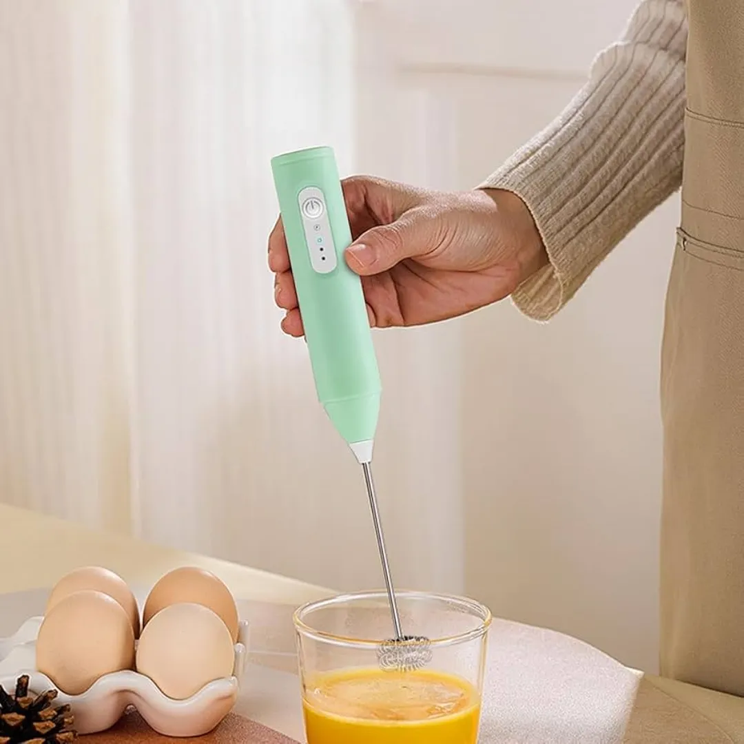 MINI BATIDOR ESPUMADOR DE LECHE RECARGABLE USB CON 2 CABEZALES INTERCAMBIABLES DE ACERO INOXIDABLE – MEZCLADOR PORTÁTIL DE 3 VELOCIDADES PARA CAFÉ, REPOSTERÍA Y HUEVOS